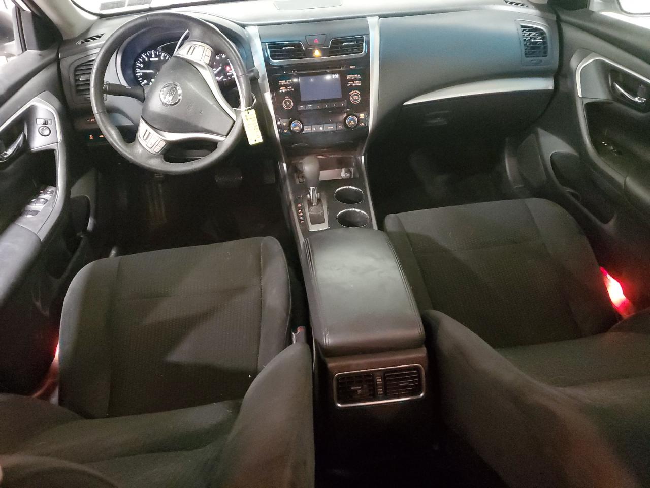 2015 Nissan Altima - Image 8