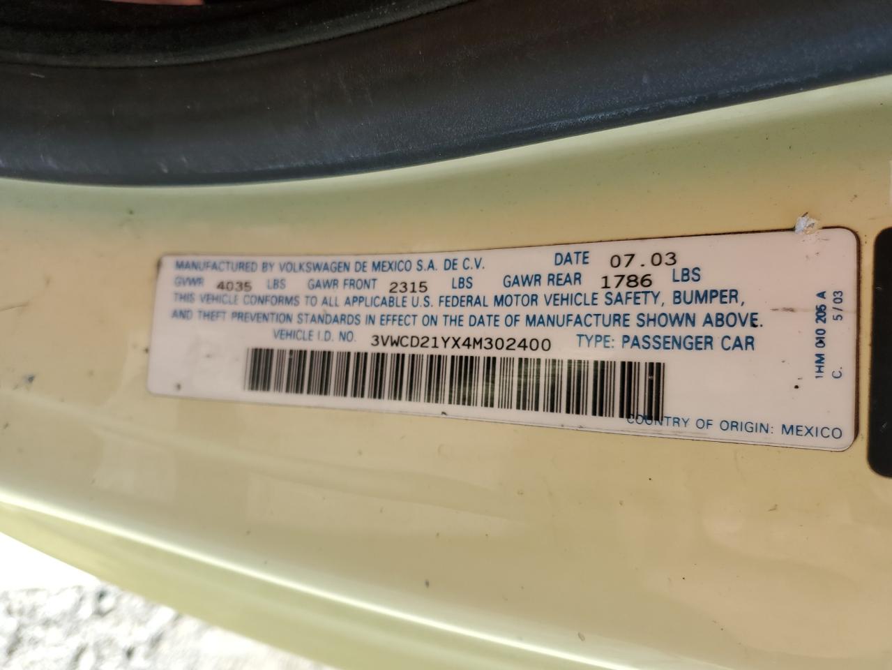 2004 Volkswagen Beetle - Image 12