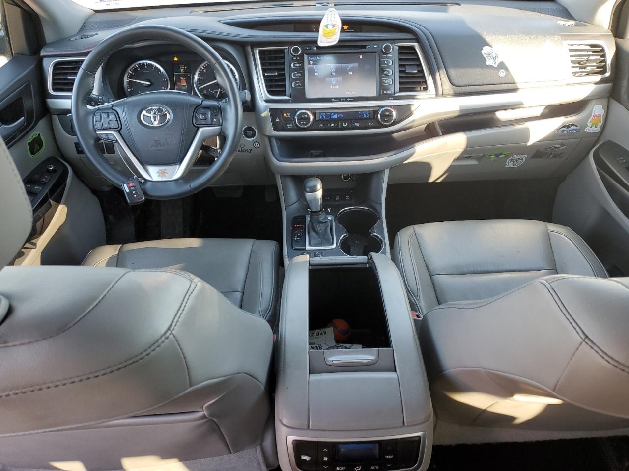 2016 Toyota Highlander - Image 8