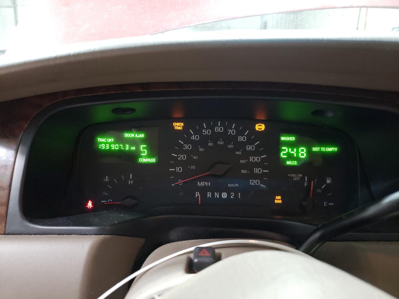 1998 Lincoln Town Car Cartier VIN: 1LNFM83W9WY725910 Lot: 87895435