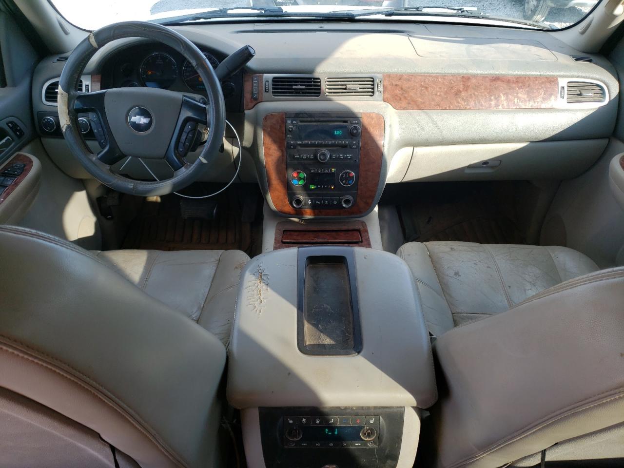 2007 Chevrolet Suburban - Image 8