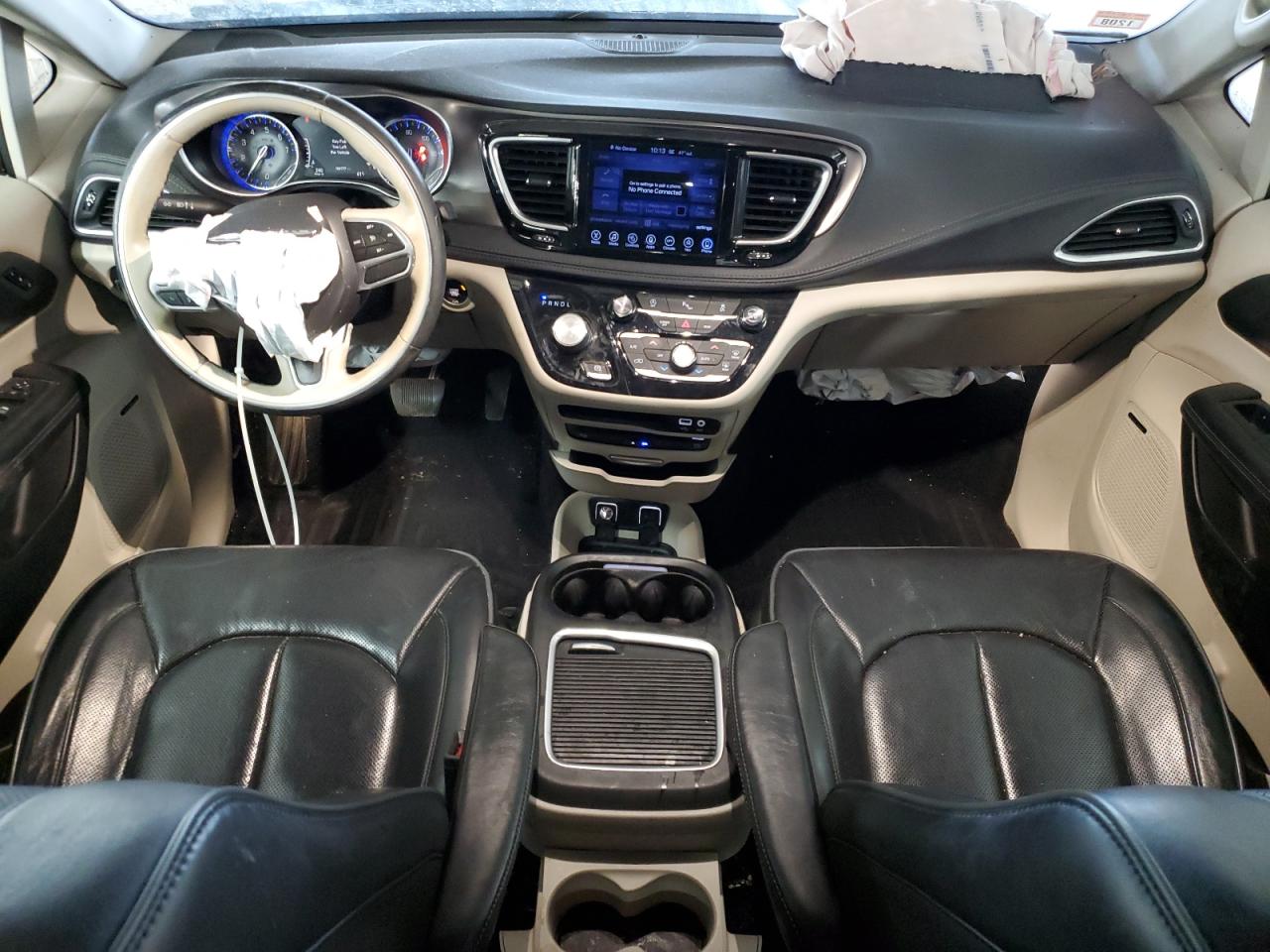 2017 Chrysler Pacifica - Image 8