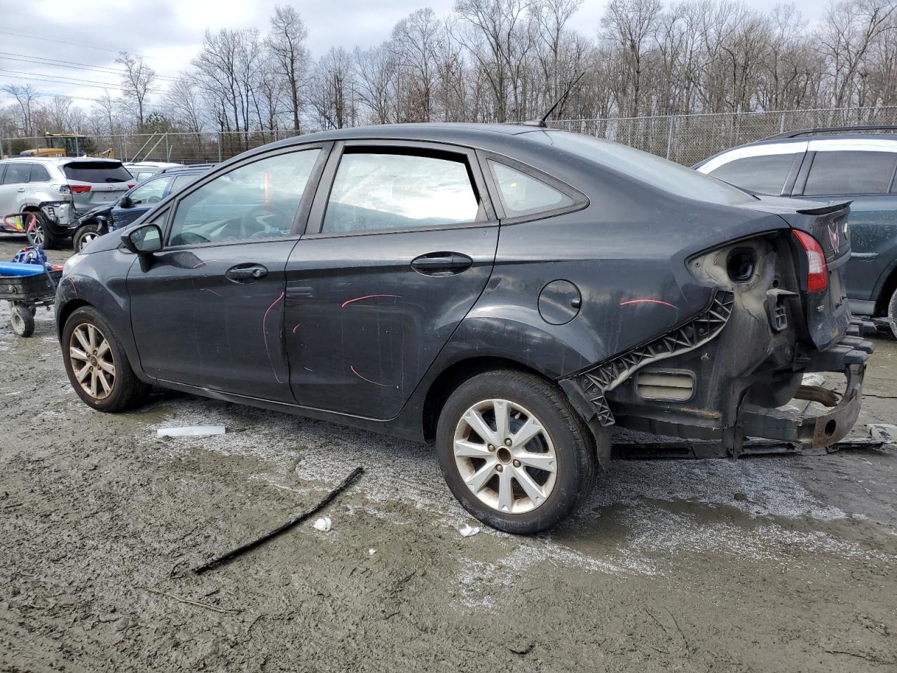 2011 Ford Fiesta - Image 2