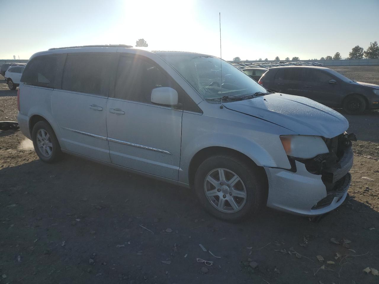 2011 Chrysler Town & Country - Image 4