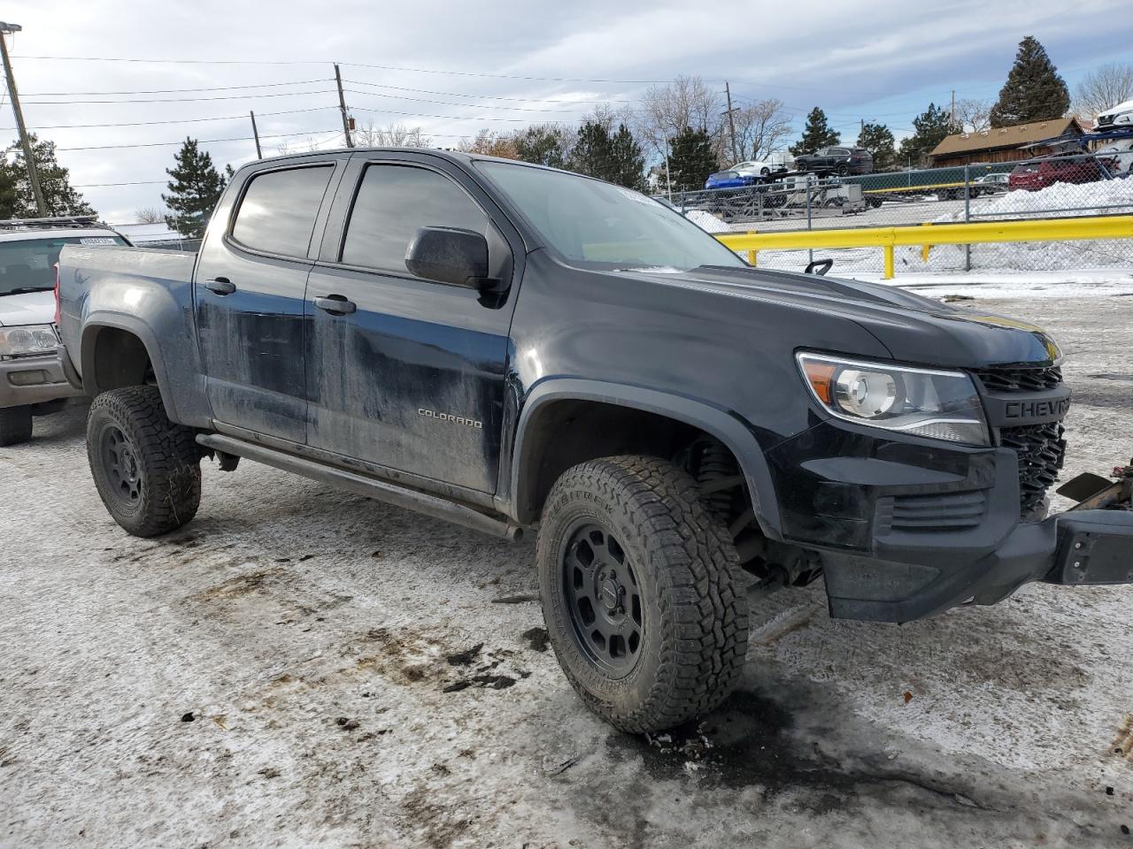 2022 Chevrolet Colorado - Image 4