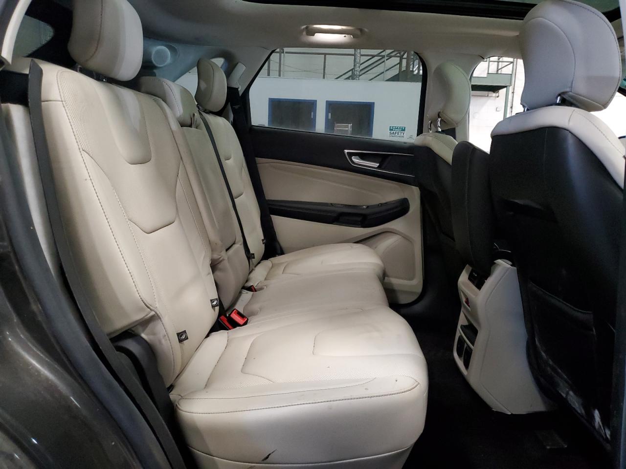 2017 Ford Edge - Image 11