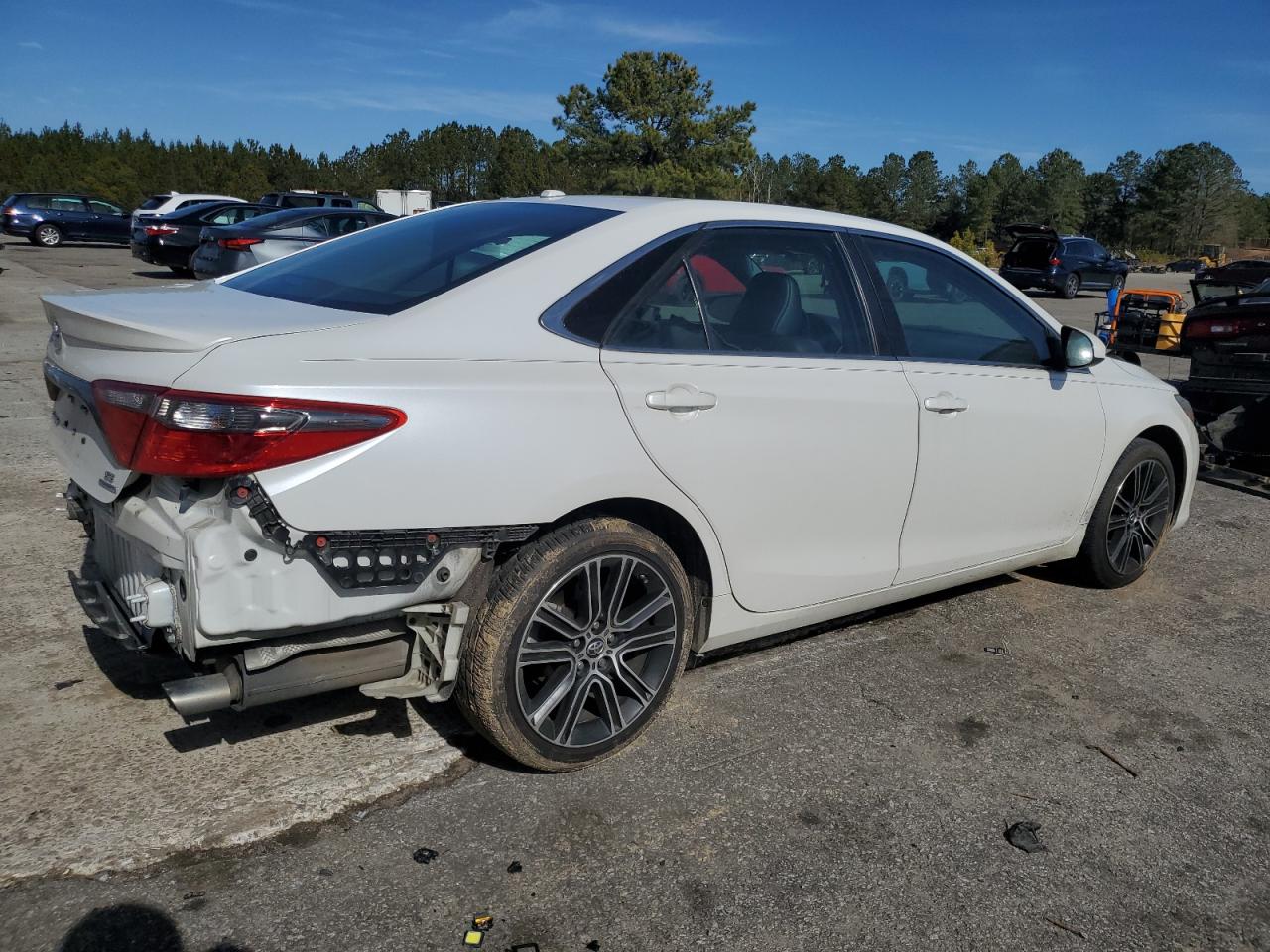 2016 Toyota Camry - Image 3