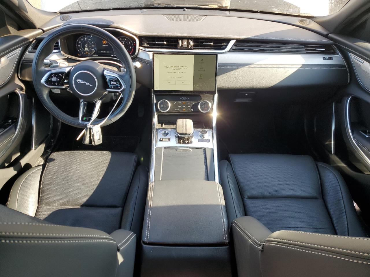 2021 Jaguar XF - Image 8