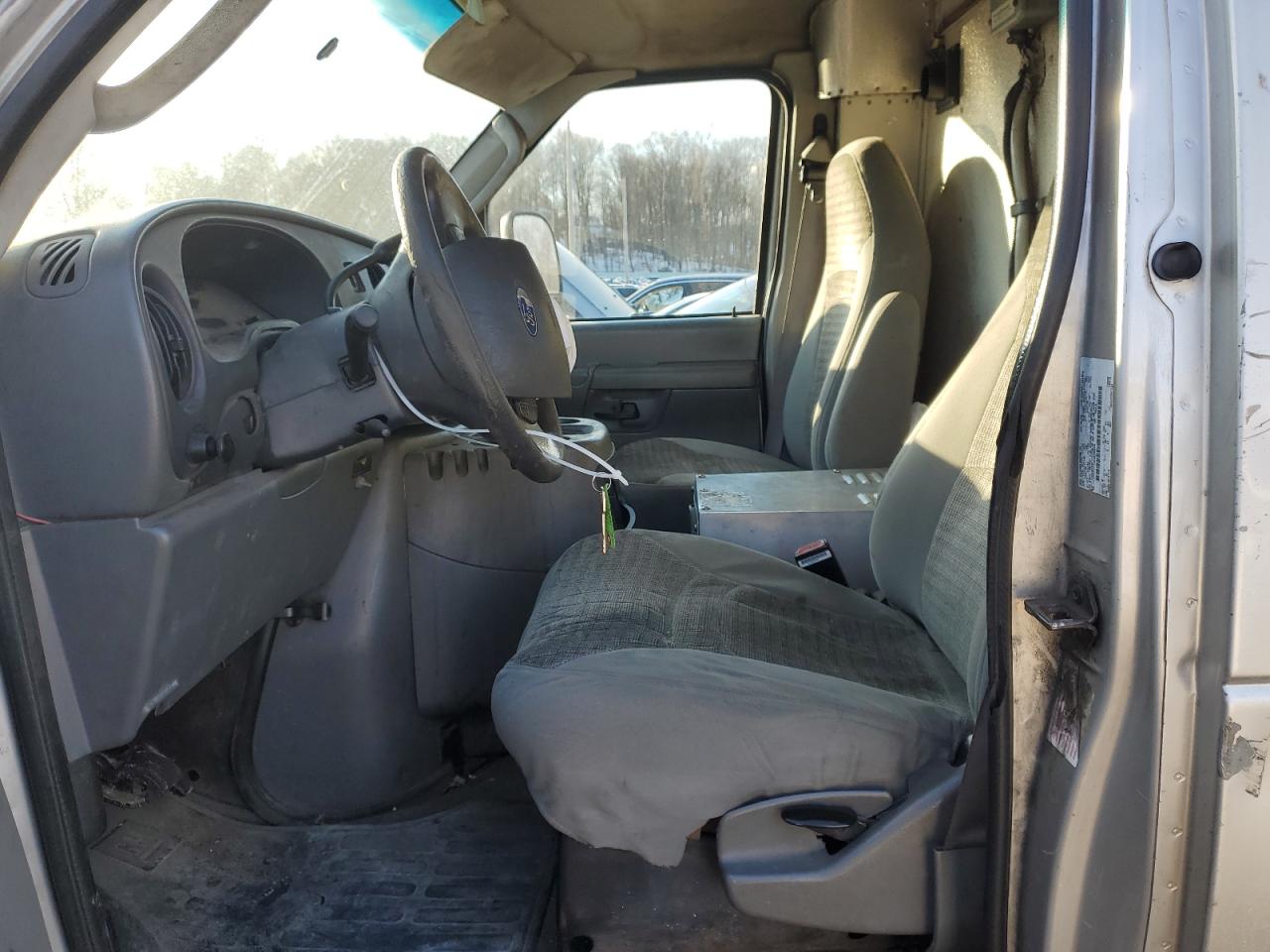 2003 Ford F350 - Image 7