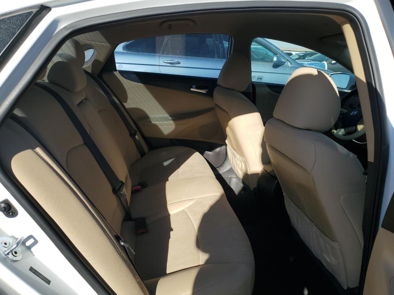 2013 Hyundai Sonata - Image 11