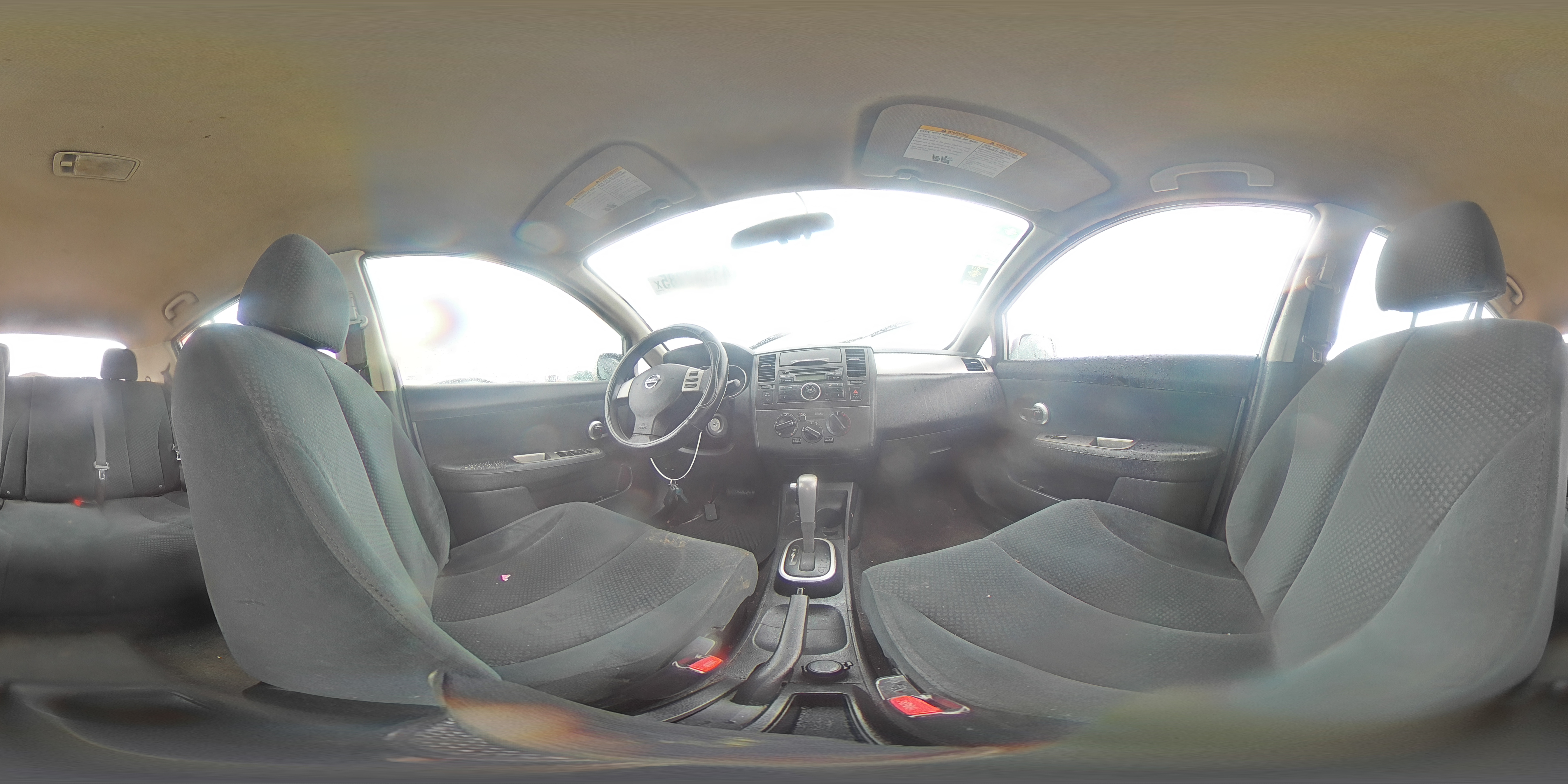 2012 Nissan Versa - Image 13