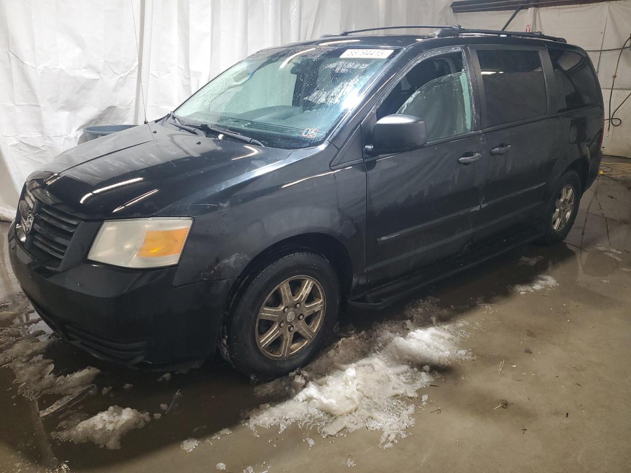 2008 Dodge Caravan - Image 1