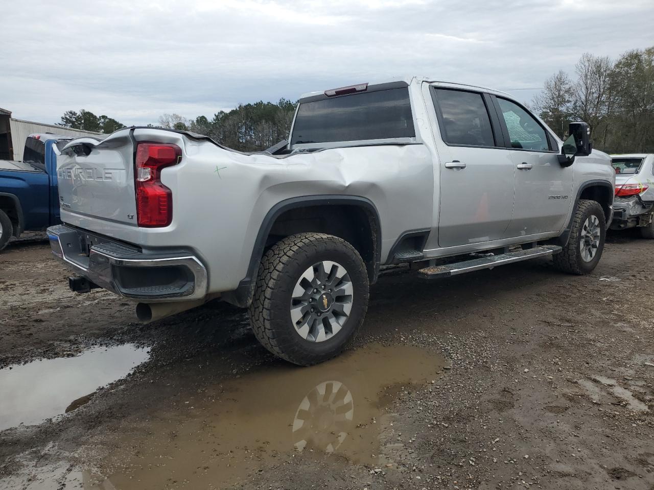 2021 Chevrolet Silverado - Image 3