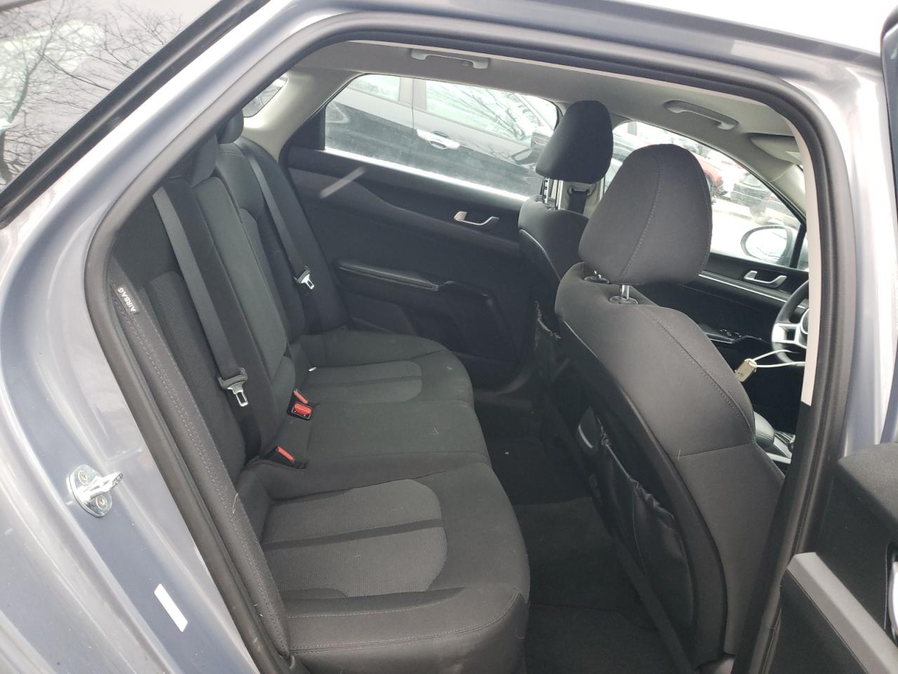 2022 Kia K5 - Image 10