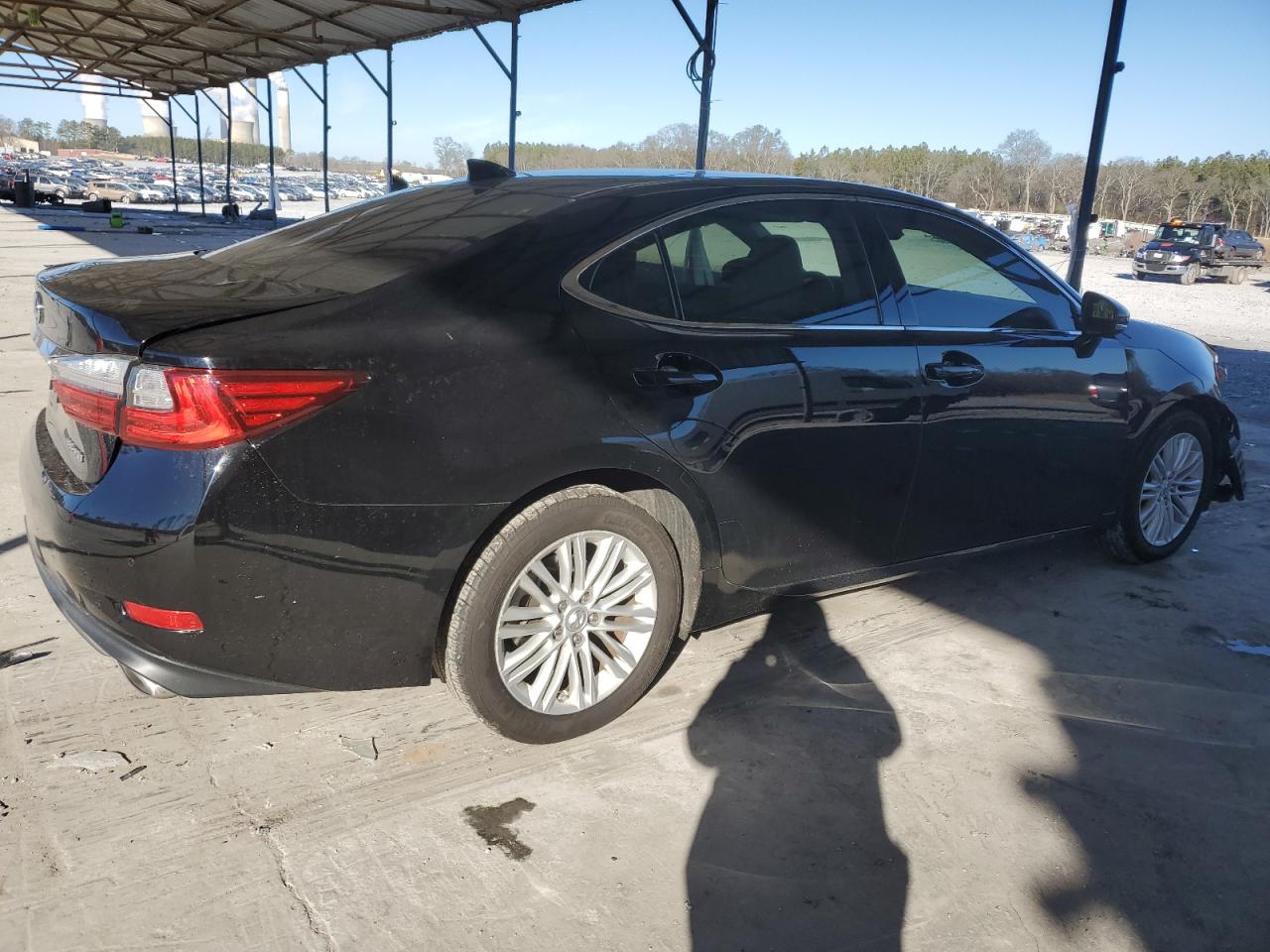 2017 Lexus ES - Image 3