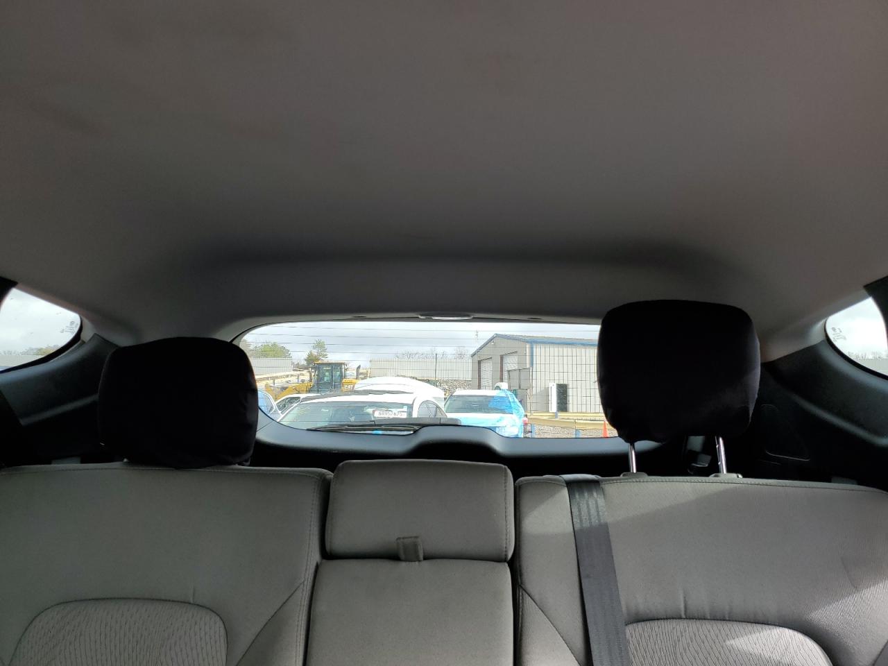 2018 Hyundai Santa Fe - Image 10