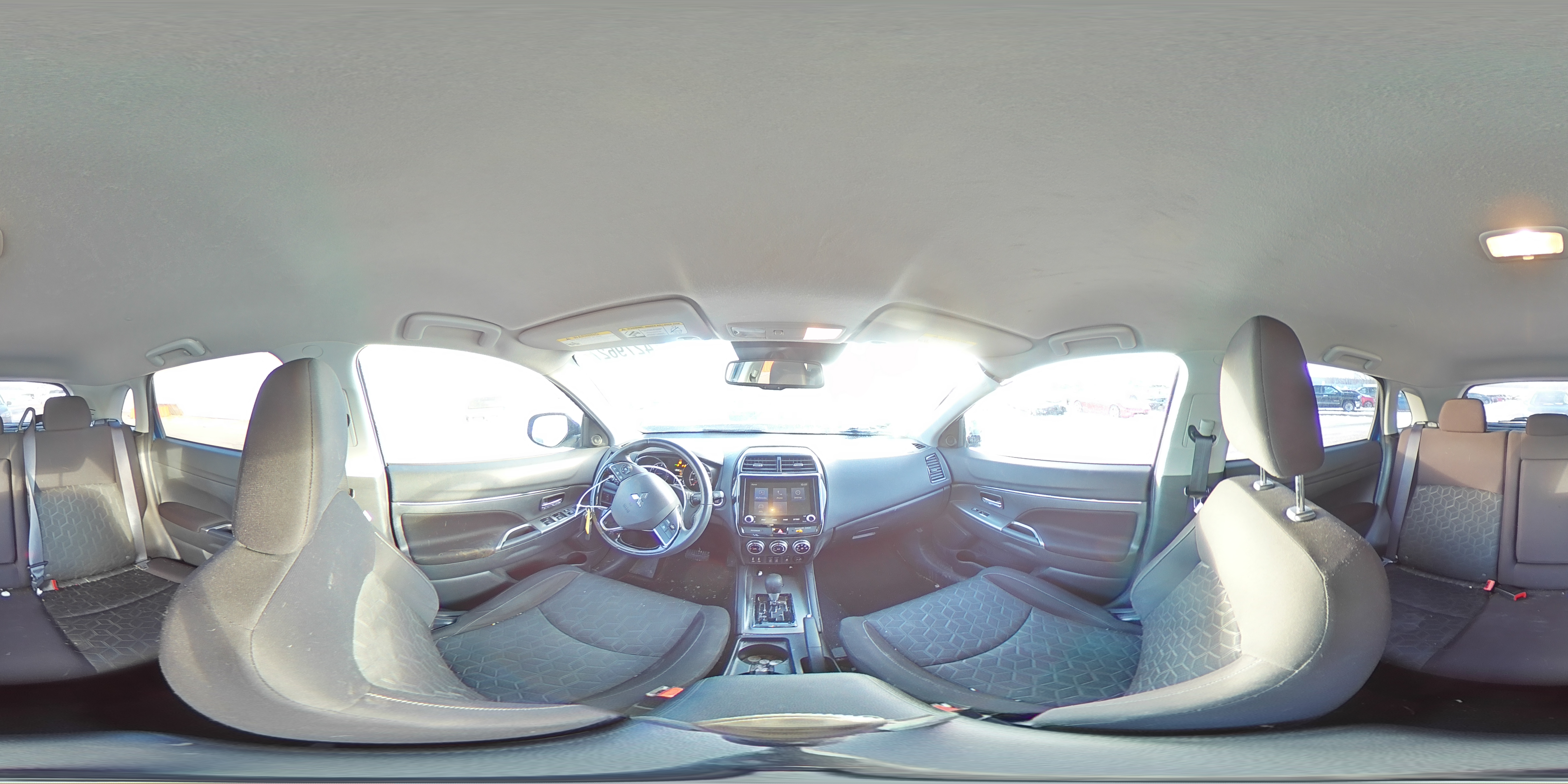 2020 Mitsubishi Outlander - Image 14