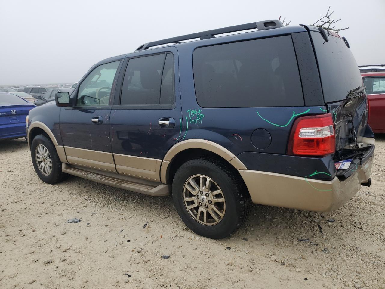 2013 Ford Expedition - Image 2