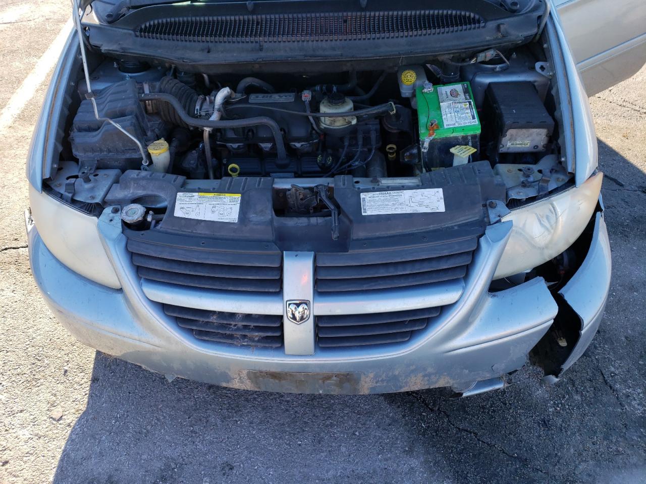 2006 Dodge Caravan - Image 13