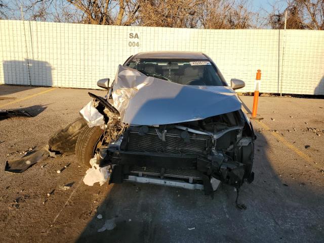 Sedans TOYOTA CAMRY 2016 Silver