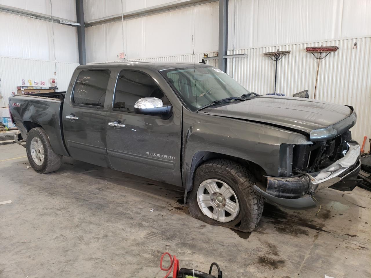2011 Chevrolet Silverado - Image 4