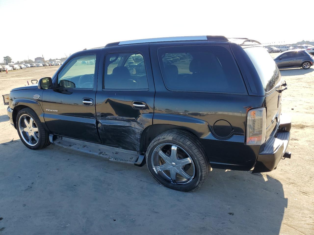 2003 Cadillac Escalade - Image 2