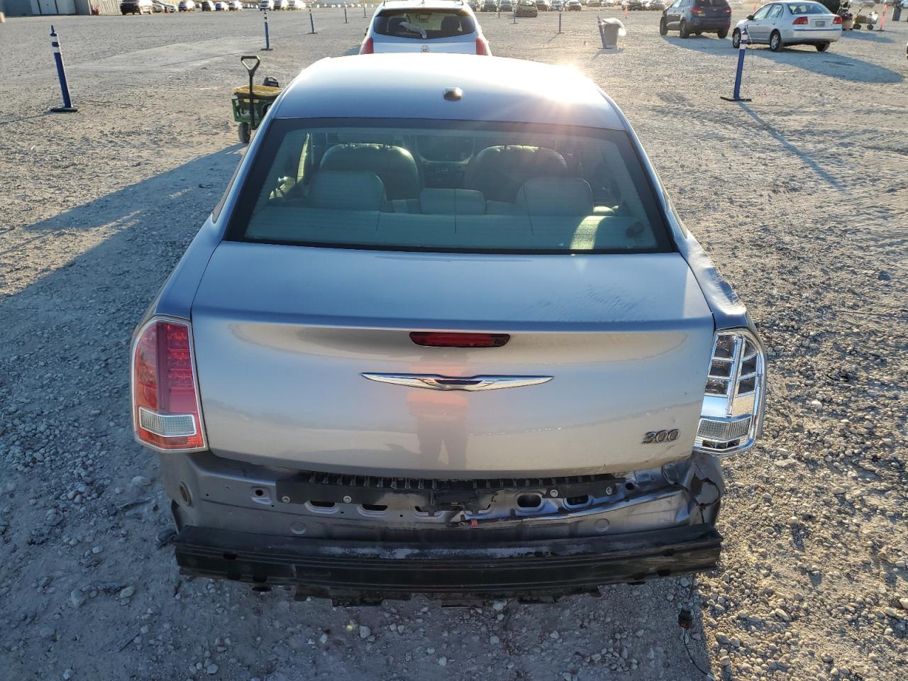 2014 Chrysler 300 - Image 6