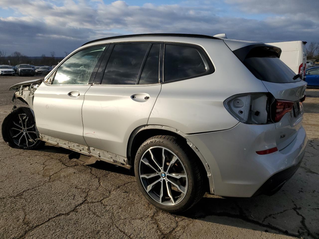 5UXTY9C01L9B07923 2020 BMW X3 - Image 2