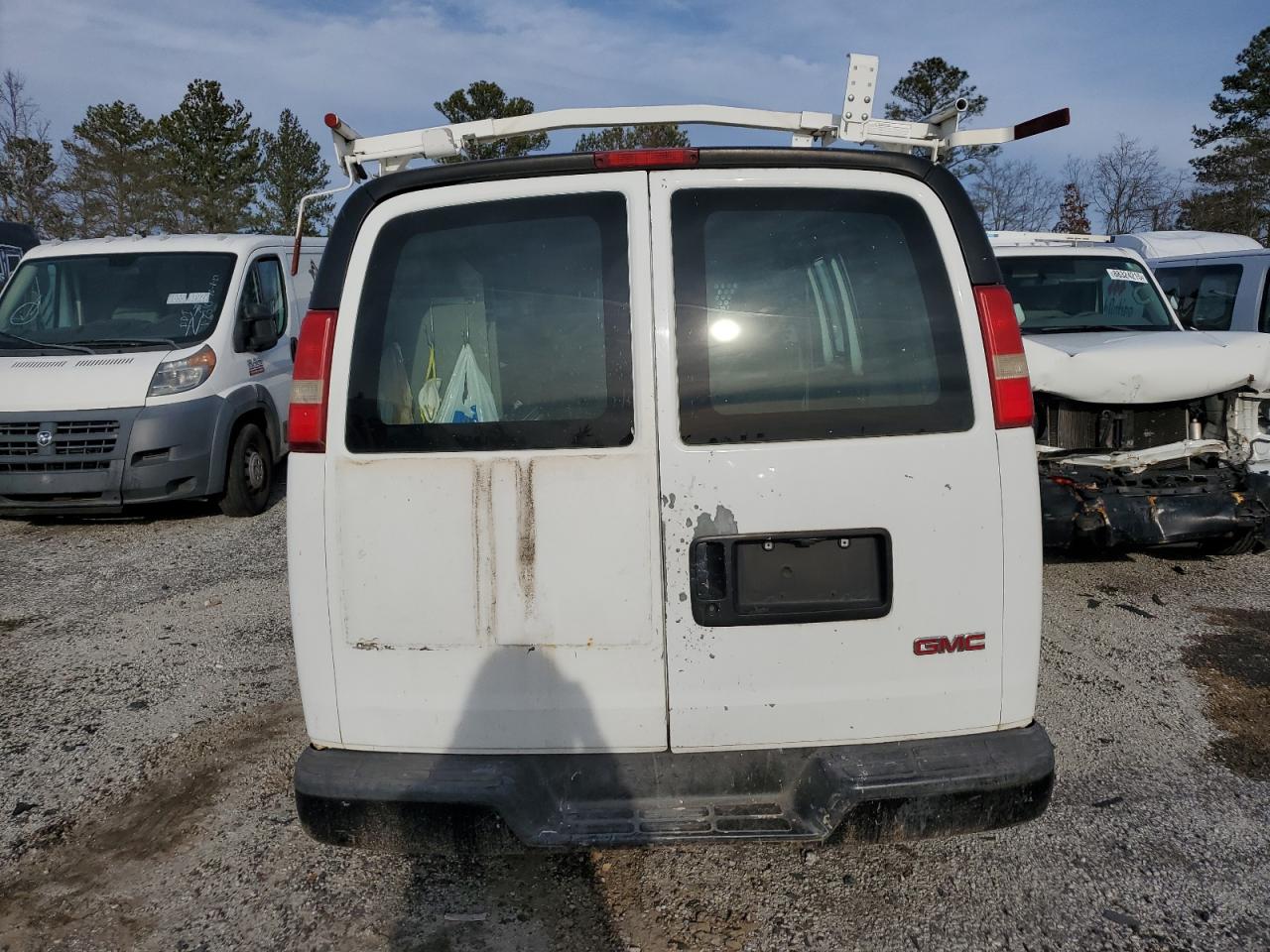 2006 GMC Savana - Image 6