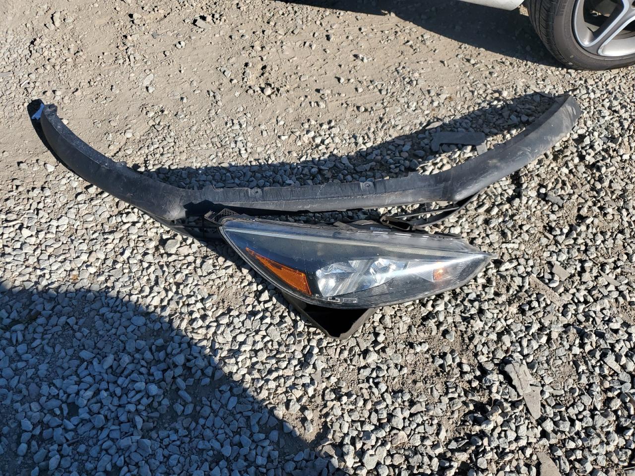 2017 Ford Focus - Image 12