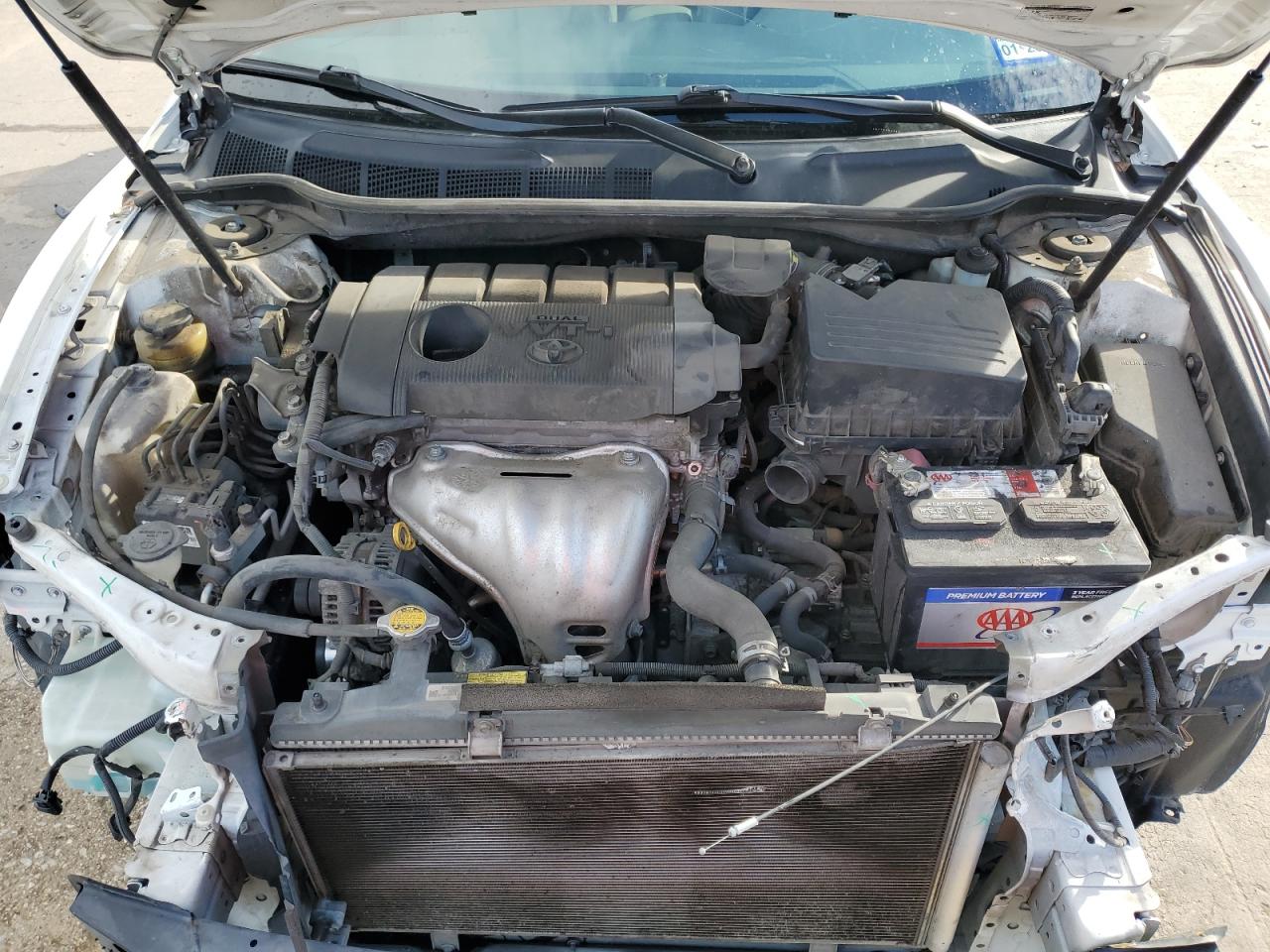 2010 Toyota Camry - Image 11