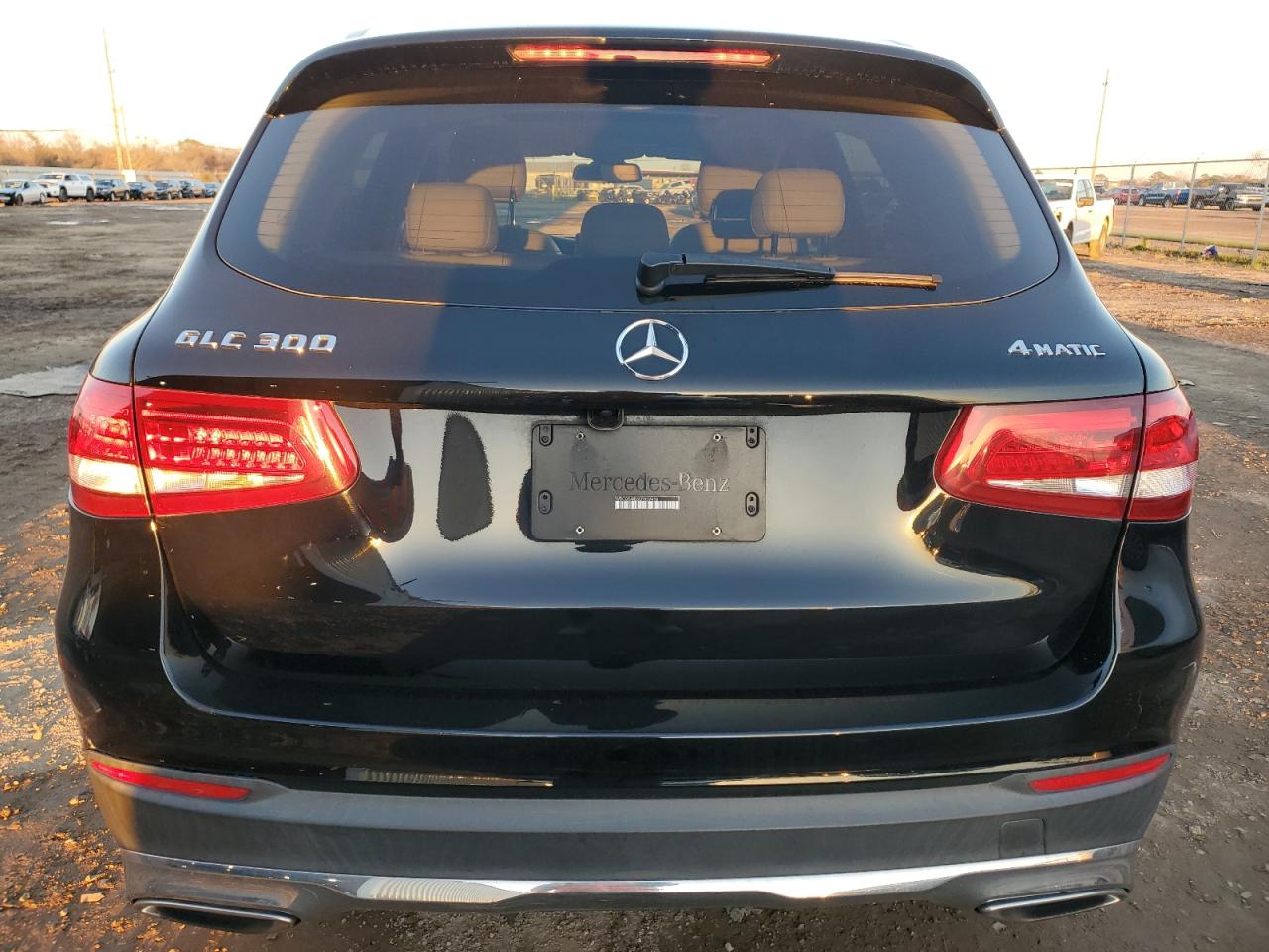 2016 Mercedes-Benz GLC - Image 6