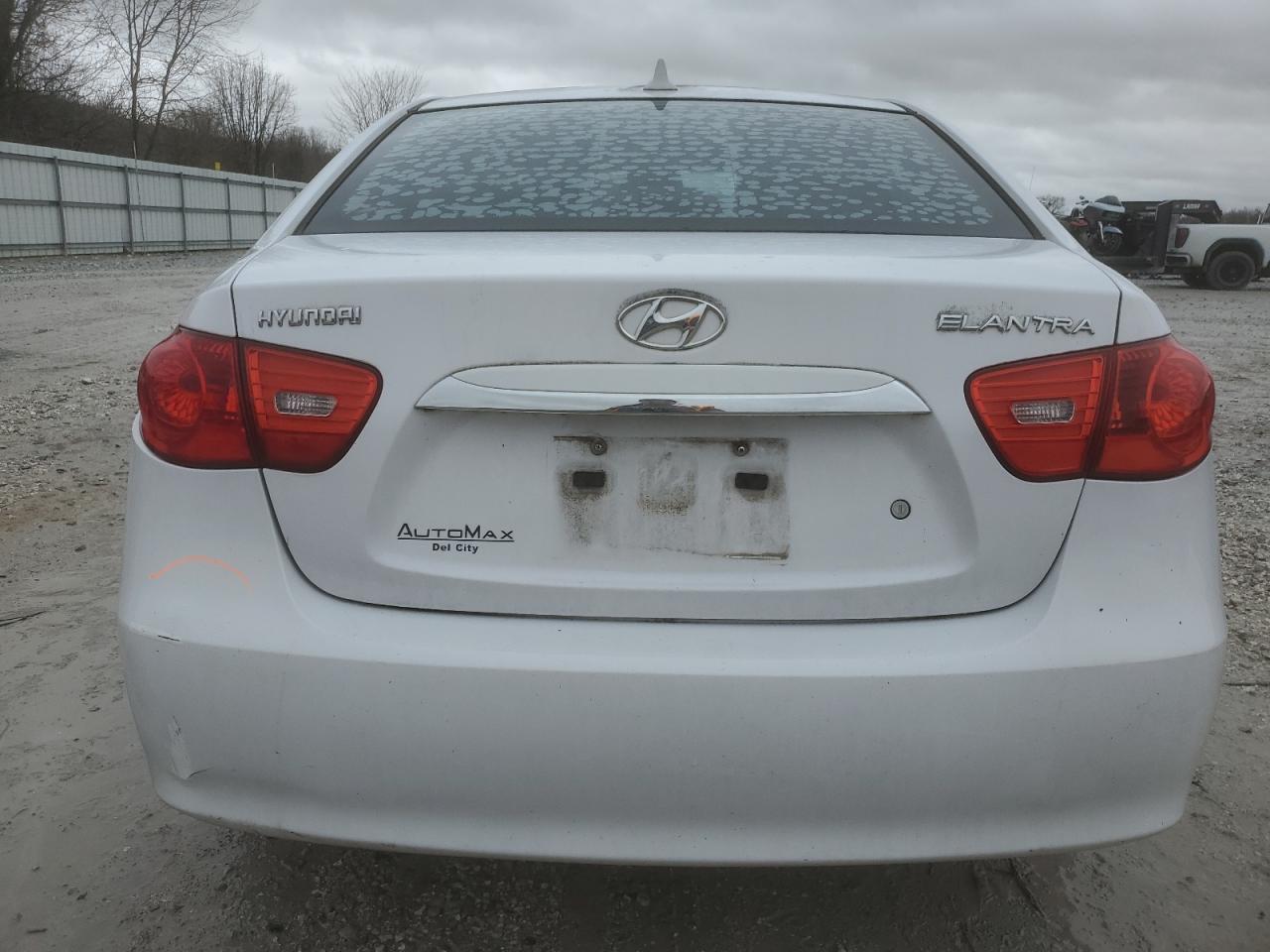 2010 Hyundai Elantra - Image 6
