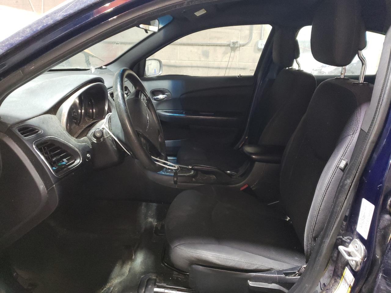 2014 Chrysler 200 - Image 7