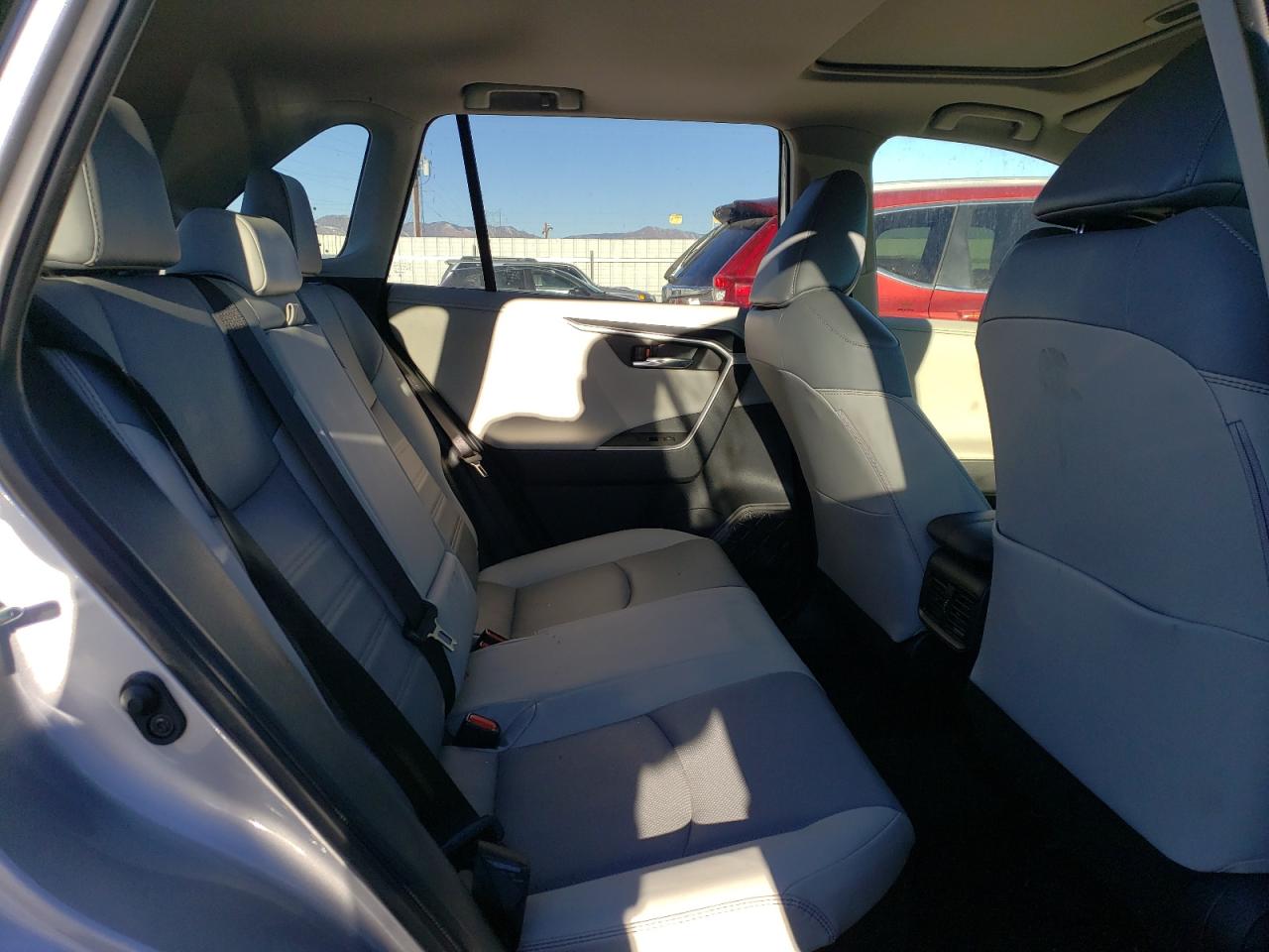 2021 Toyota RAV 4 - Image 11