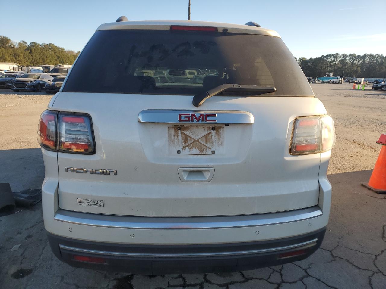 2016 GMC Acadia - Image 6
