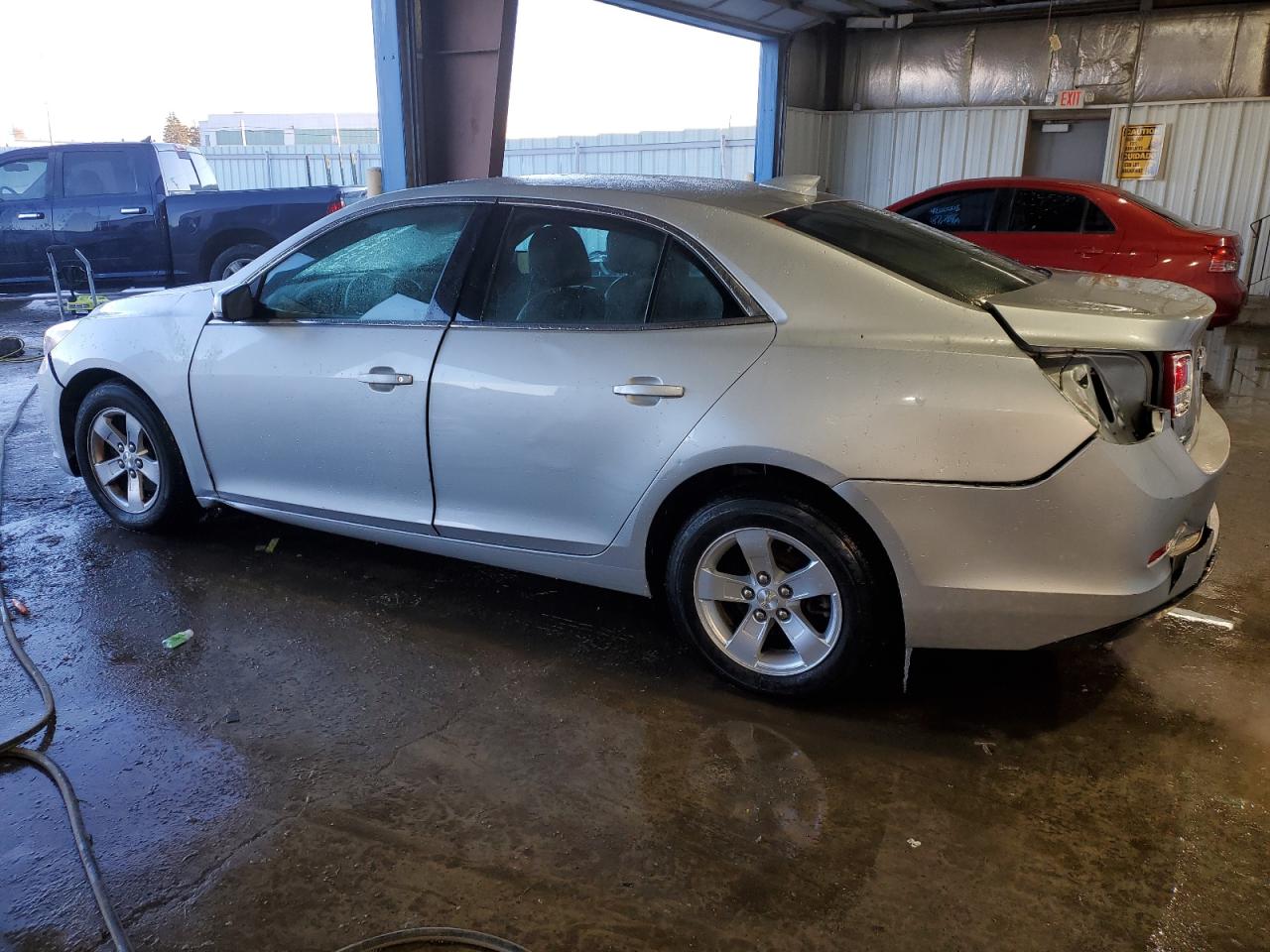2016 Chevrolet Malibu - Image 2