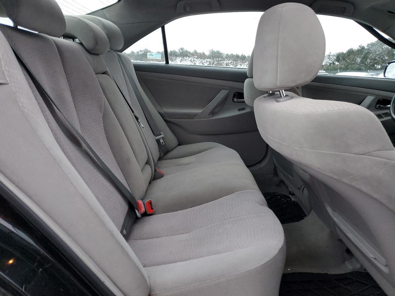 2010 Toyota Camry - Image 10