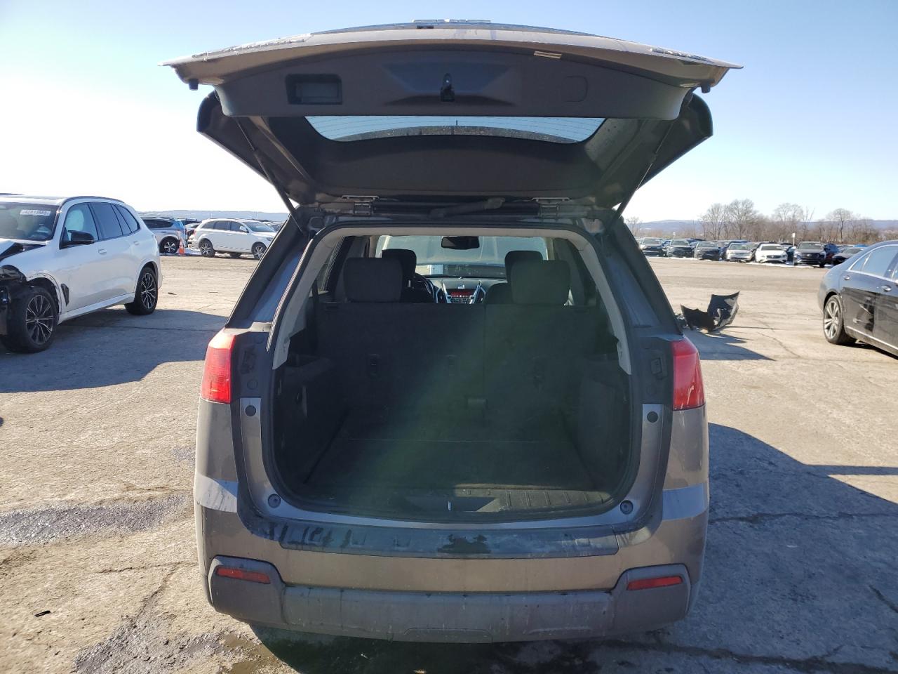 2011 GMC Terrain - Image 6