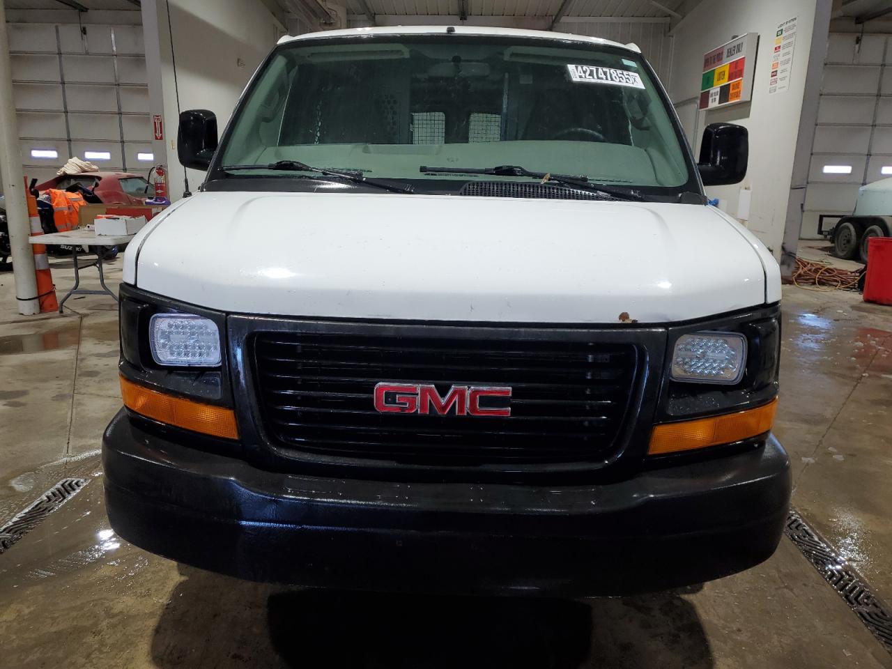 2016 GMC Savana - Image 5