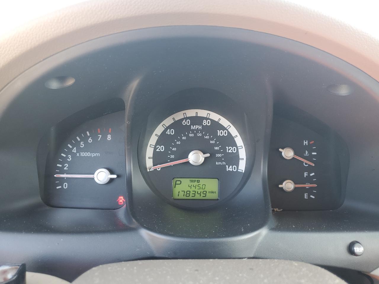 2007 Kia Sportage - Image 9