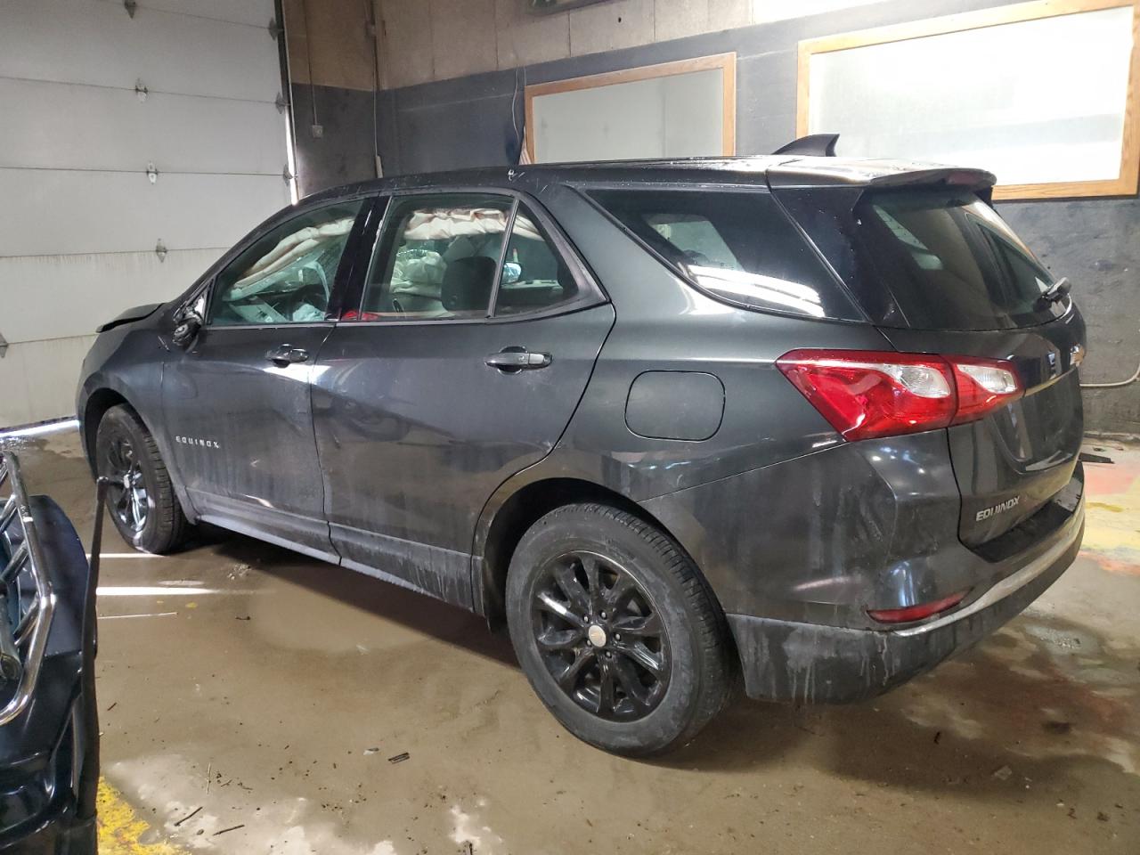2018 Chevrolet Equinox - Image 2