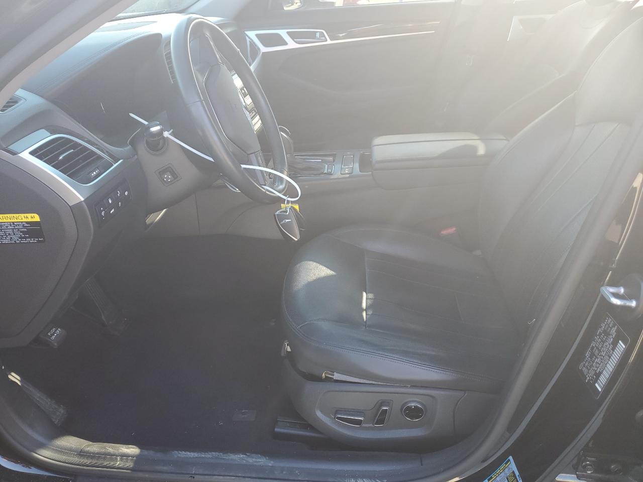 2016 Hyundai Genesis - Image 7