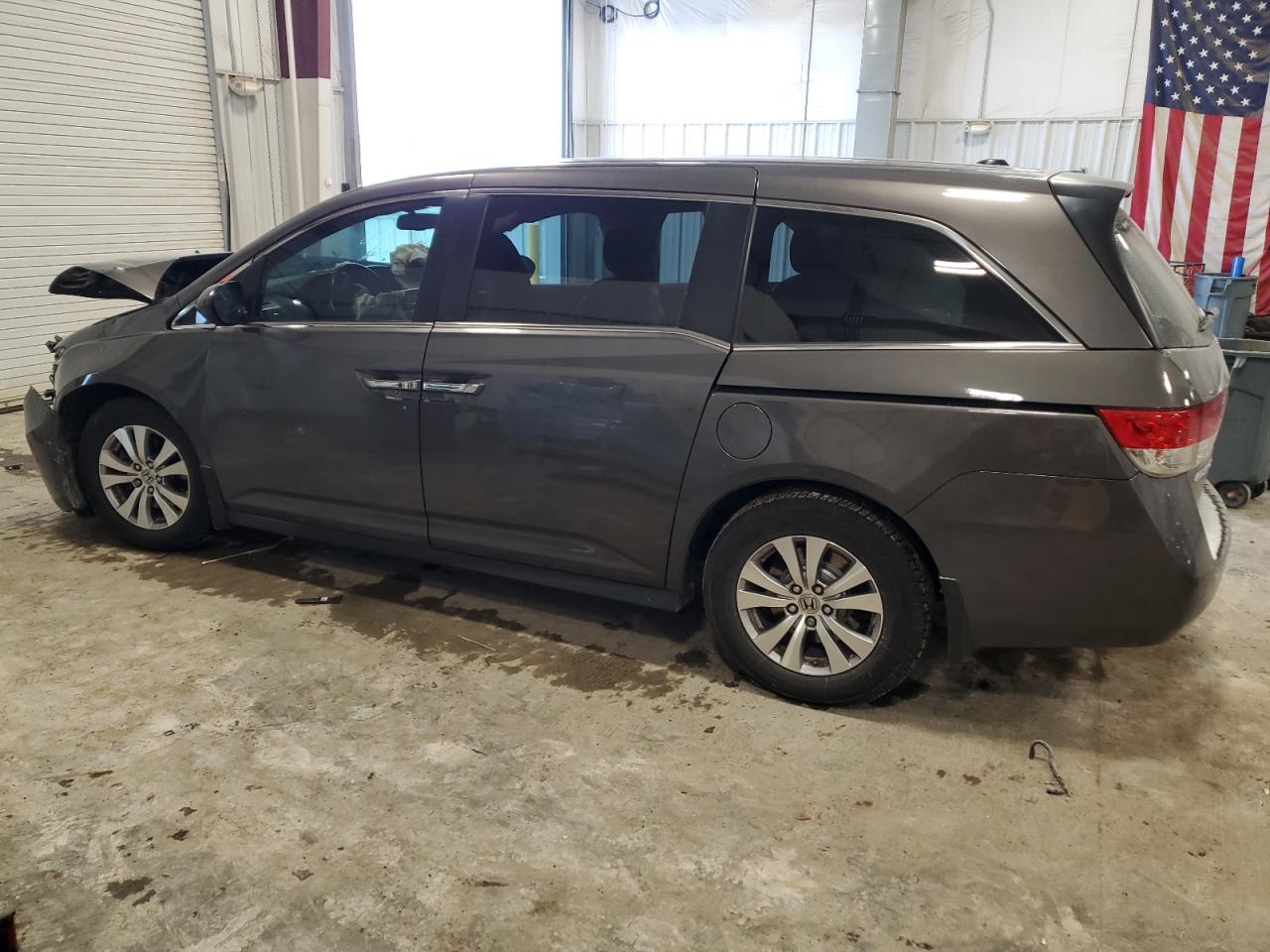 2015 Honda Odyssey - Image 2