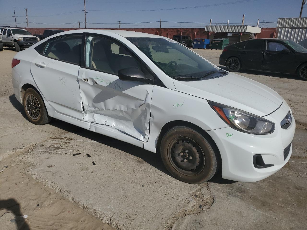 2013 Hyundai Accent - Image 4