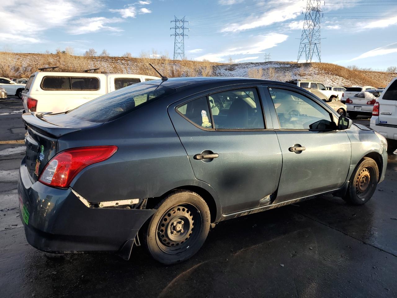 2017 Nissan Versa - Image 3