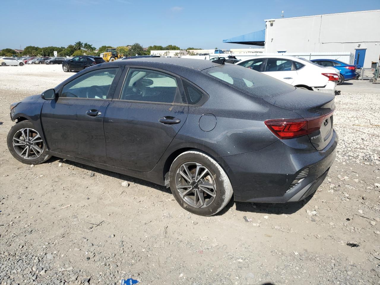 2023 Kia Forte - Image 2