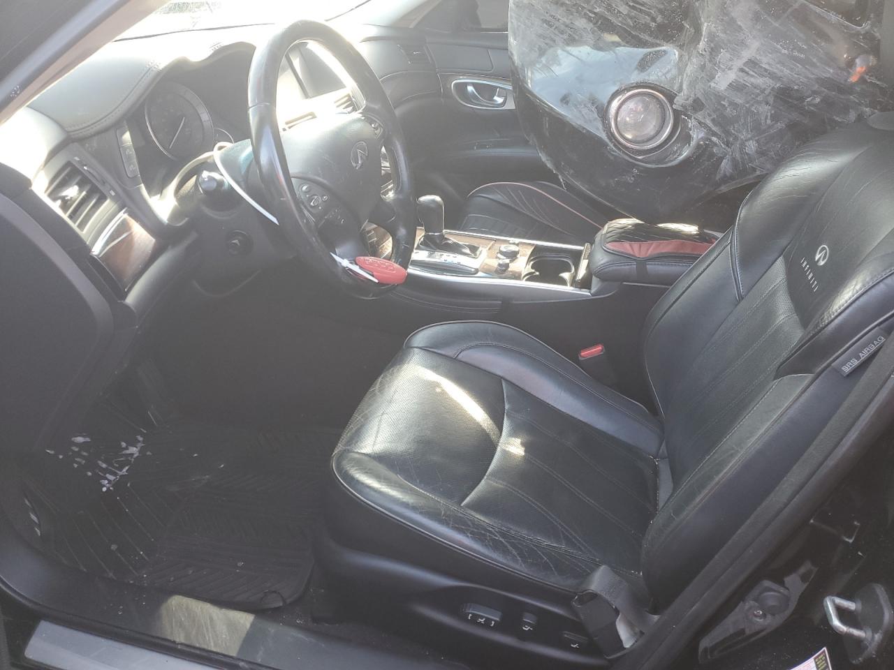 2012 Infiniti M - Image 7