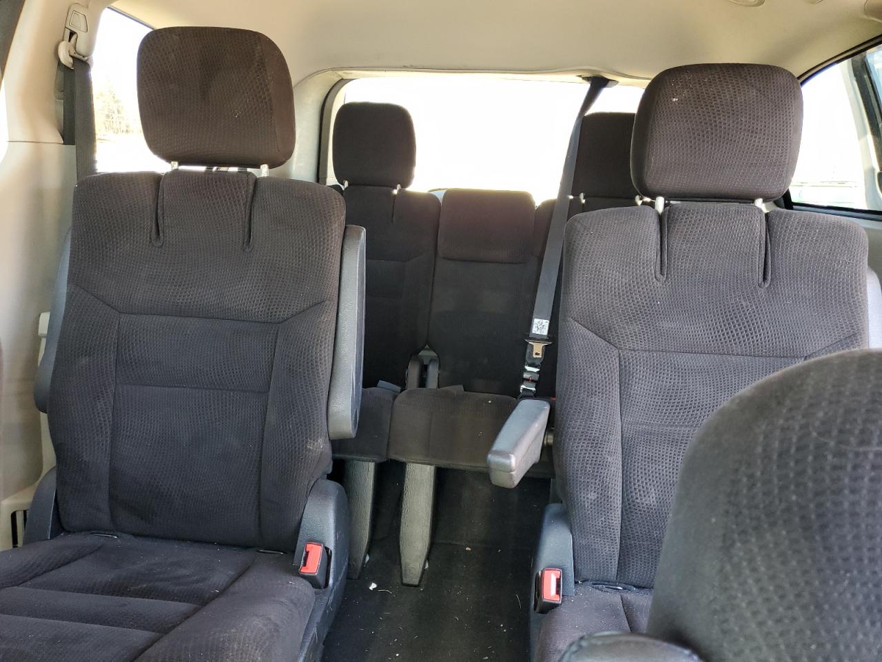 2014 Dodge Caravan - Image 10
