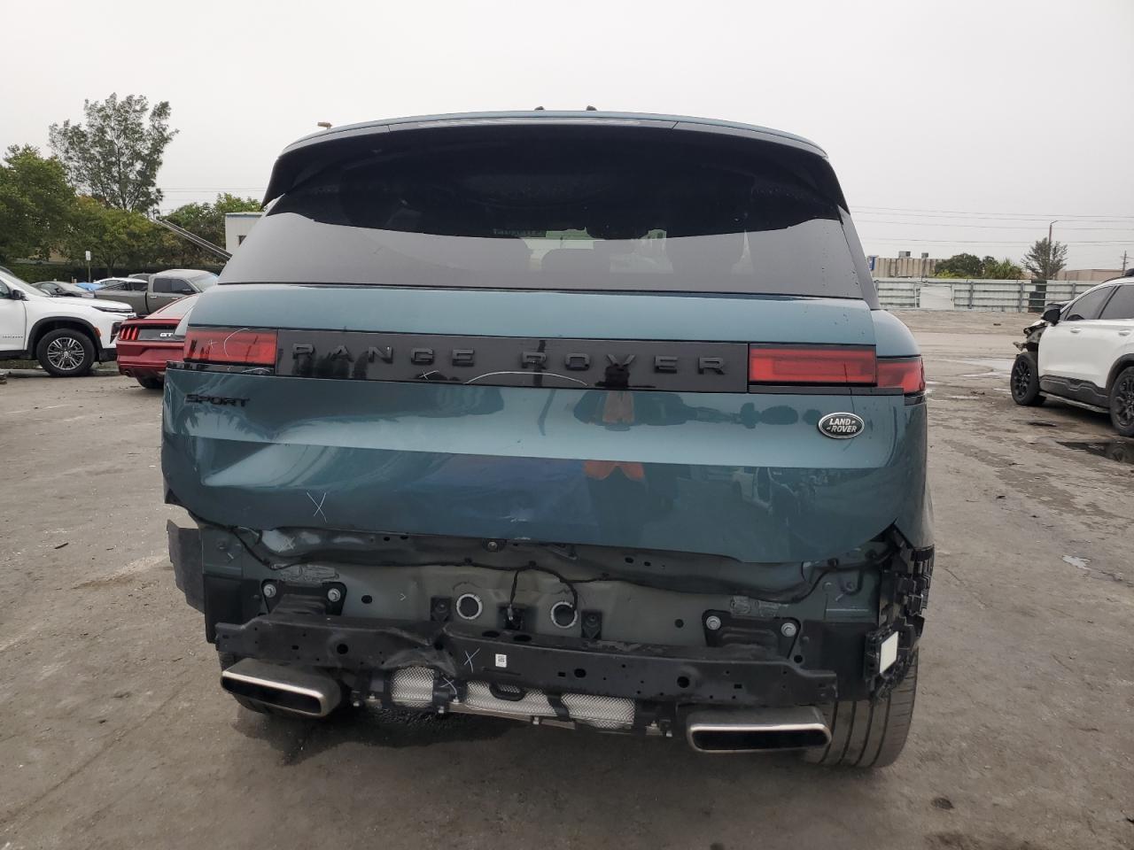 2023 Land Rover Range Rover - Image 6
